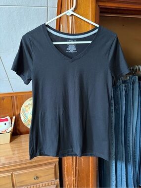 Woman’s Time & Tru Tshirt